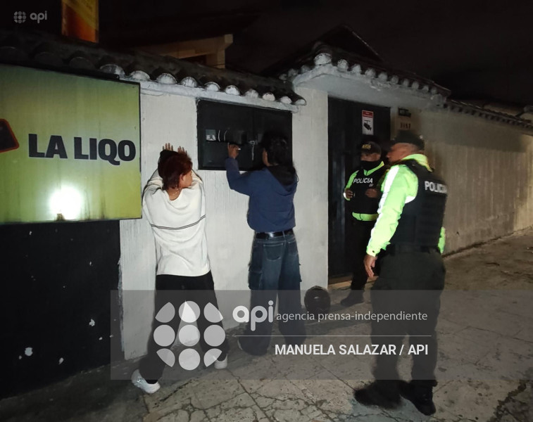 POLICIA TOQUE DE QUEDA EN PICHINCHA