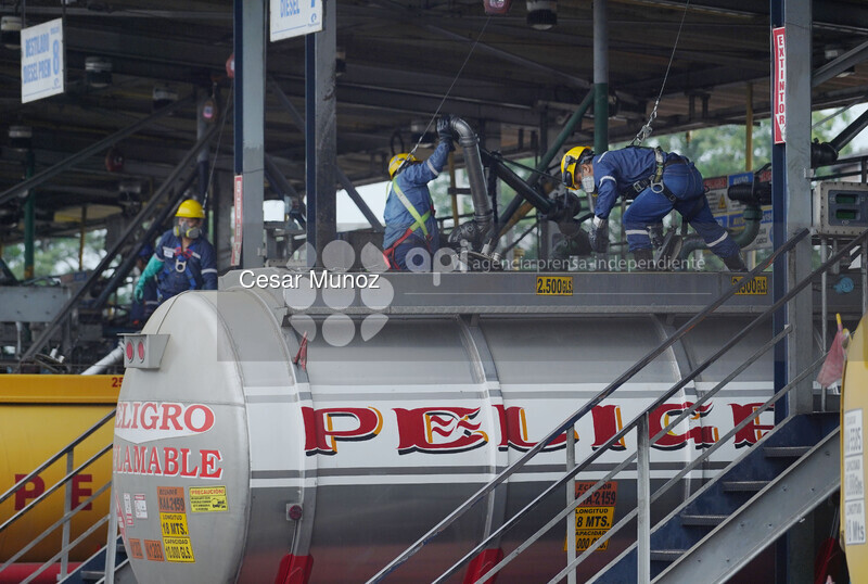GYE-BAJA PRECIO COMBUSTIBLE