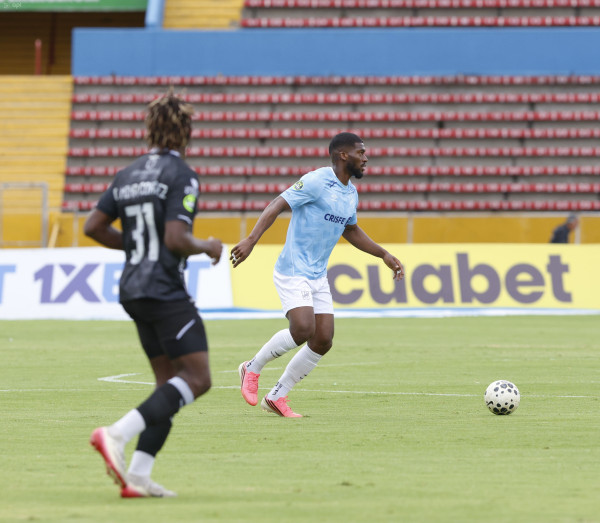 U. Católica pulveriza 5-1 al atunero Manta