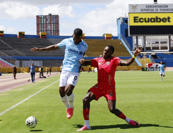 Chatoleí y Papá Aucas suman poco