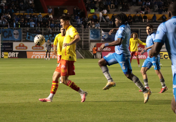 Grata sorpresa macareña sigue en la Liguilla