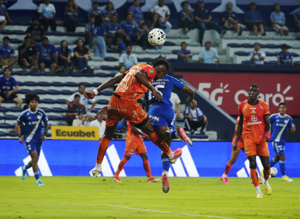 Libertad pega duro 1-0 a Emelec en el Capwell