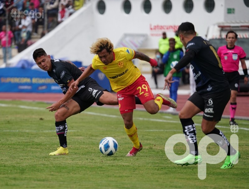 Independiente golea 3-0 al Aucas y se adjudica la Supercopa Ecuador