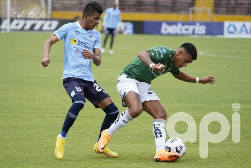 U. Católica gana sin despeinarse 2-0 a Orense