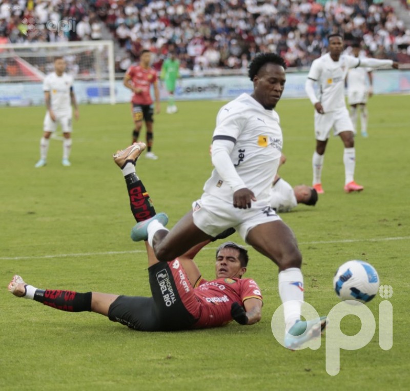 Liga  vence 3-0 al Cuenca y gana la Copa de Campeones