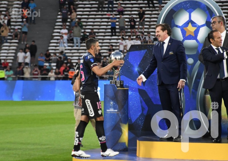 Del Valle, otra vez al trono de la Sudamericana 