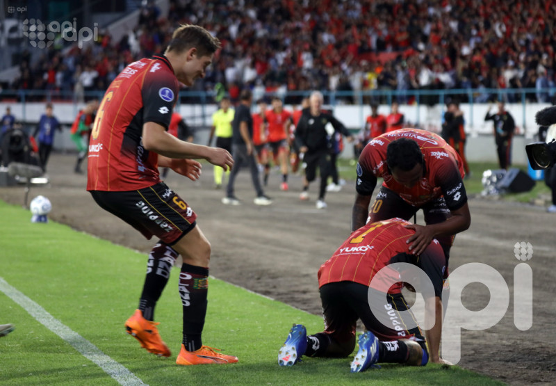 Expreso austral  se descarrila en Boedo