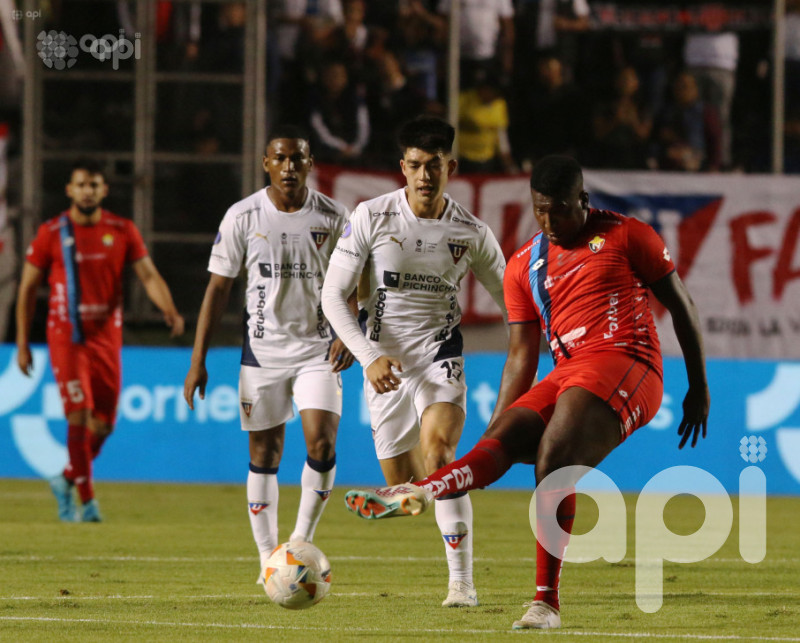 La U vuelve a gritar campeón