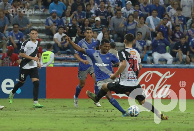 Los eléctricos sobreviven en Sudamericana