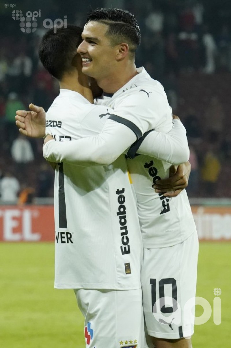 La U mantiene el invicto en Sudamericana