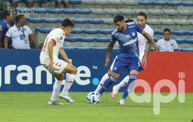 Los azules se activan en parejo Grupo B
