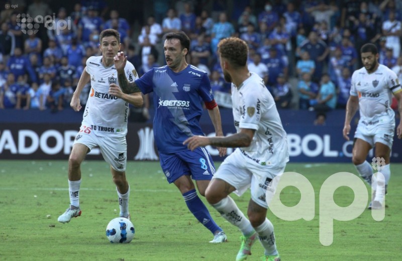 Atlético Mineiro supera 1-0 a Emelec y avanza en Libertadores