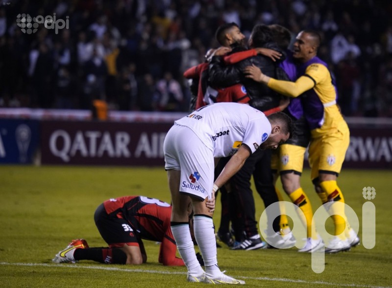 La U iguala en casa víctima de errores propios