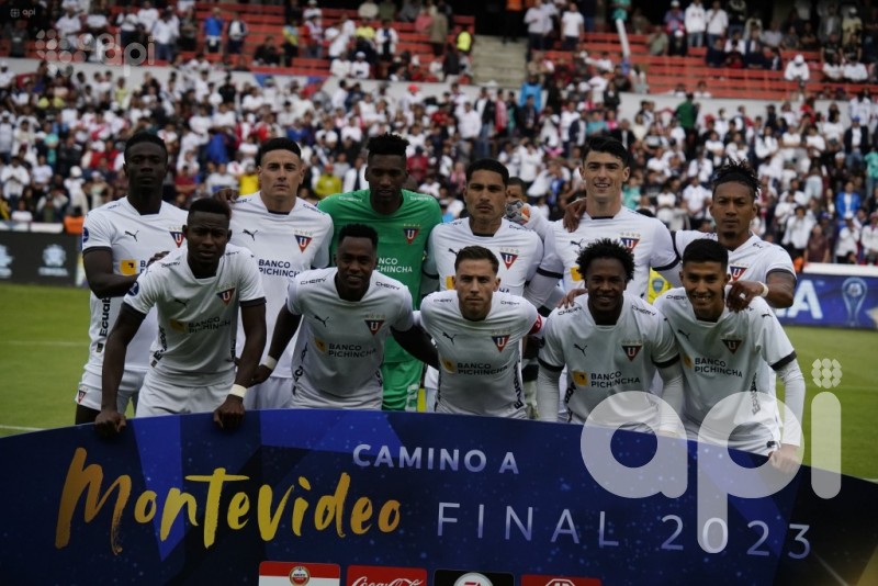 Liga pasa 5-4 Sao Paulo y es Semifinalista de Sudamericana