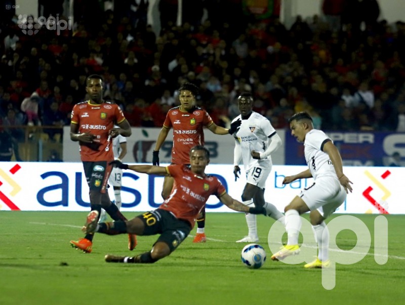 D. Cuenca y Liga igualan 1-1 en Copa de Campeones