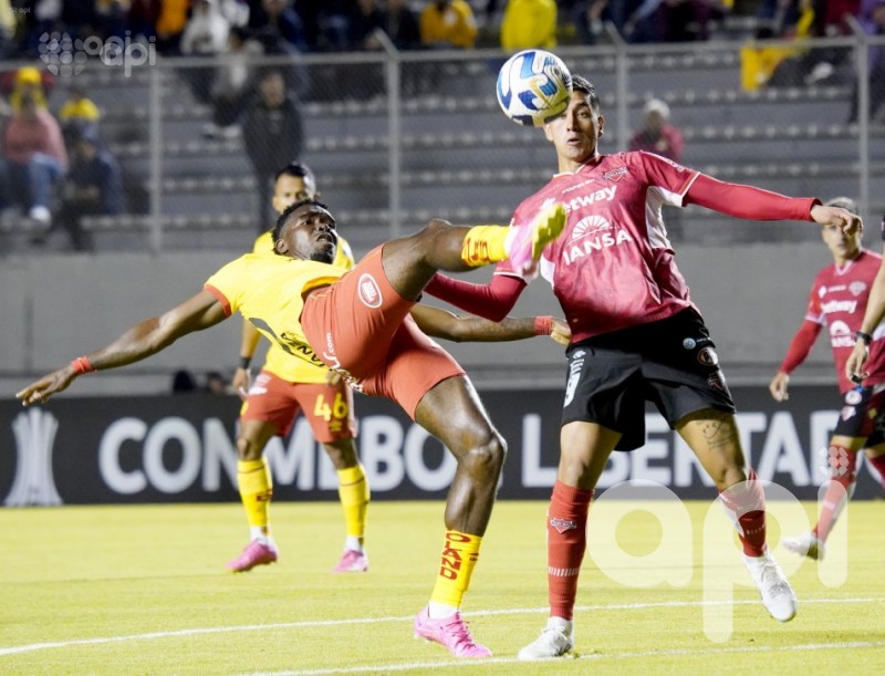 Papá a punto de irse de Libertadores