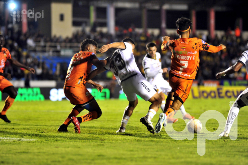 El ídolo se aleja del subcampeonato