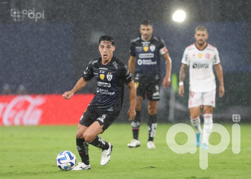 Del Valle, a un empate de quitar la Recopa a Flamengo