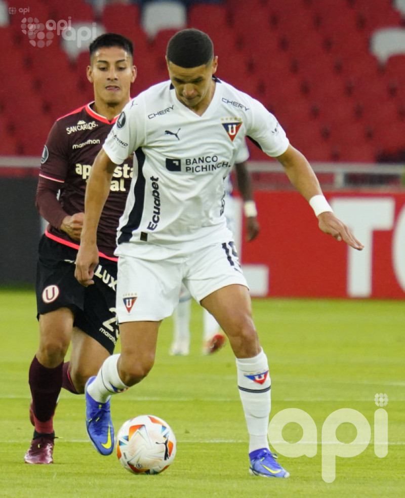 Liga elimina 2-0 al peruano Universitario