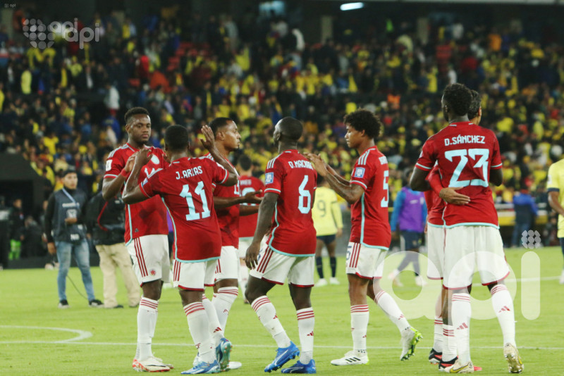 Colombia pasa de ronda al ubicar 3-0 a Costa Rica