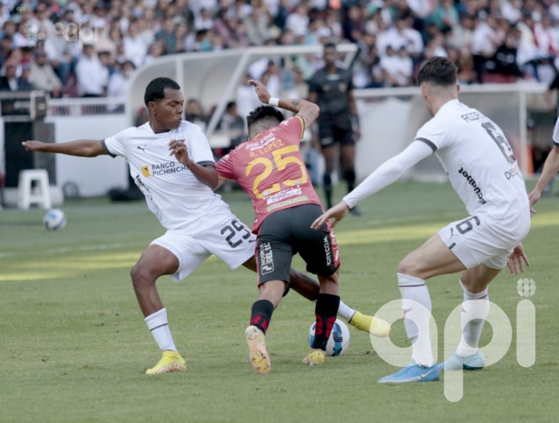 La U levanta el primer trofeo del año