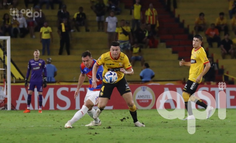 Libertadores: Barcelona iguala 2-2 con Cerro y pasa a Sudamericana
