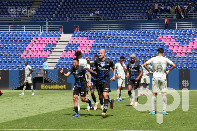 IDV, con poco, vence 2-0 a Orense
