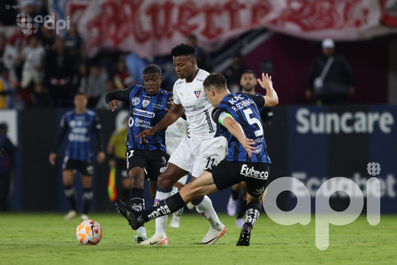Tablas 1-1 entre Independiente y Liga