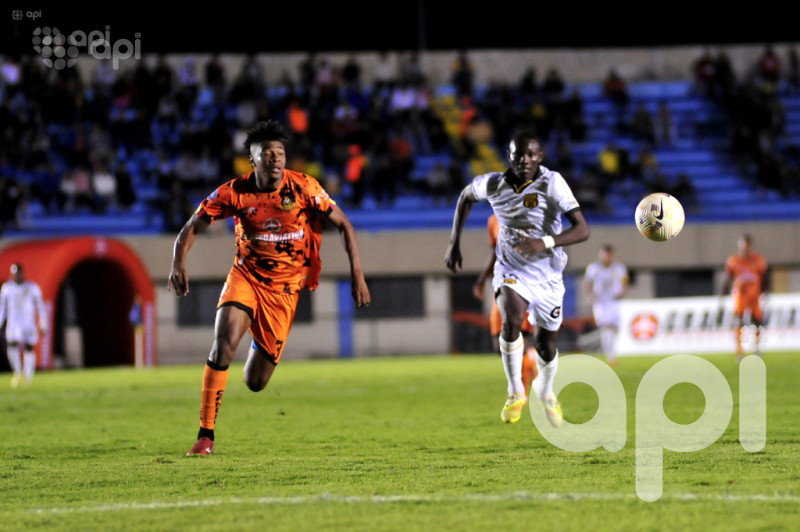 Libertad amarga 1-1 a Barcelona