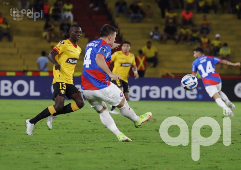 El ídolo se consuela con repesca de Sudamericana