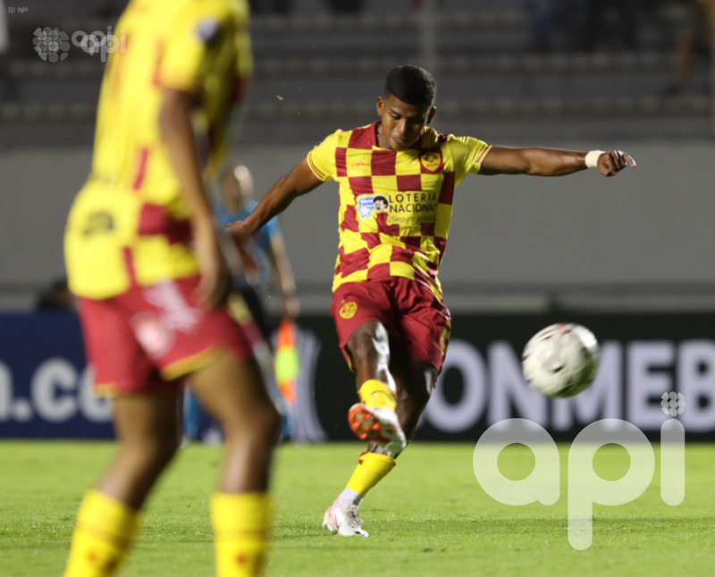 Papá sufre para ganar a Nacional en Libertadores