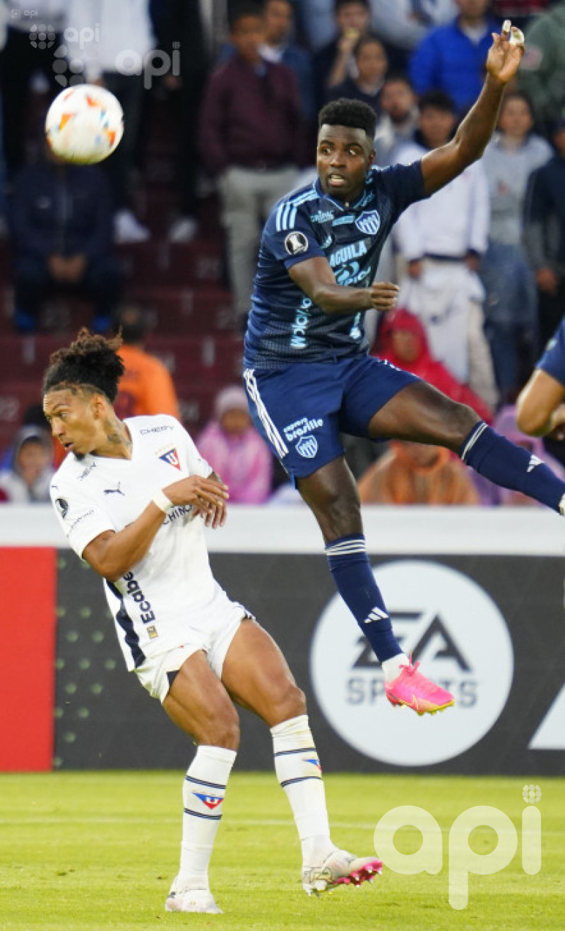 Junior deja casi fuera a la U de Libertadores