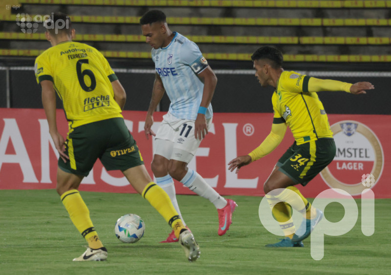 U. Católica aplasta 3-1 a Defensa y Justicia