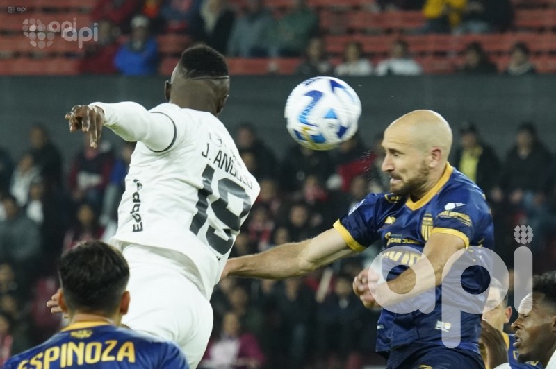 El albo domina en Sudamericana