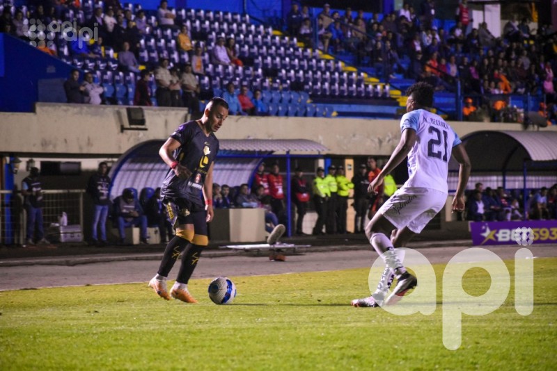 Libertad cambia el sótano con el City