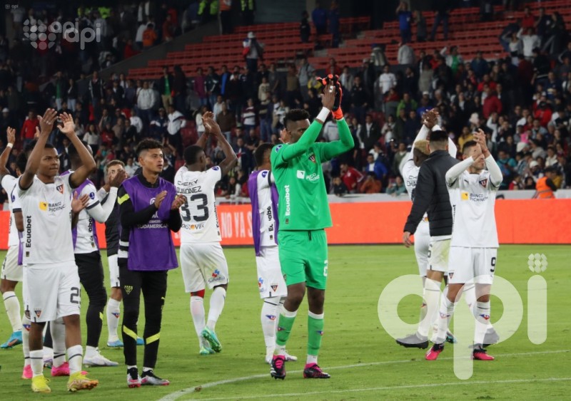 La U sufre pero llega a cuartos donde espera Sao Paulo