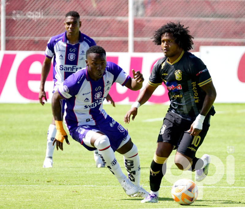 Manta gana 3-2, se salva y desciende a Técnico U.