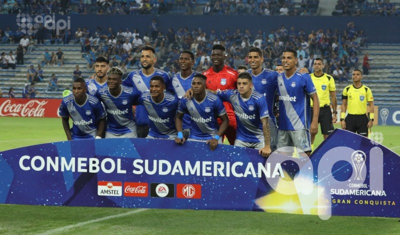 Emelec vence 1-0 a S. Cristal en Lima