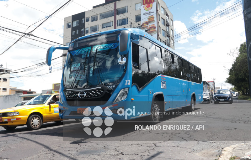 TRANSPORTE PUBLICO QUITO
