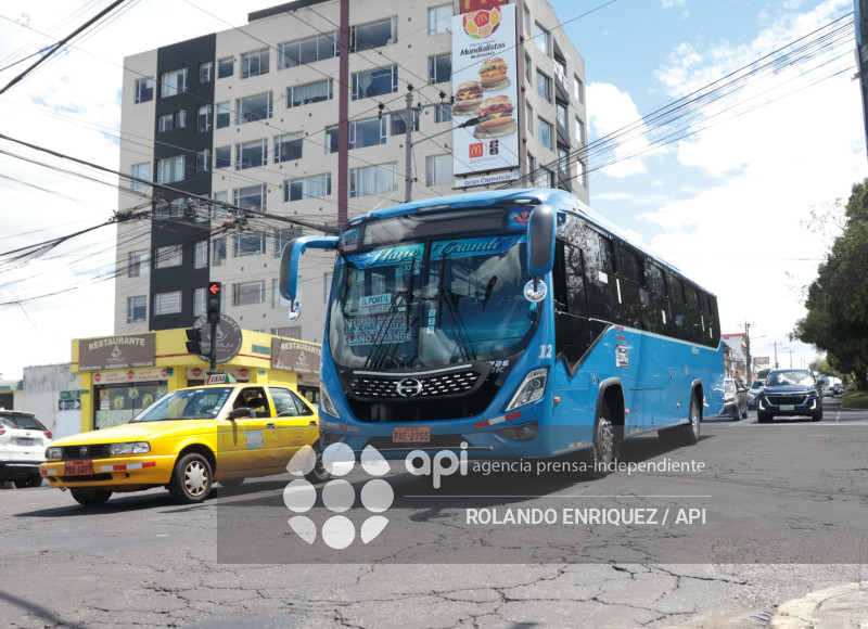 TRANSPORTE PUBLICO QUITO