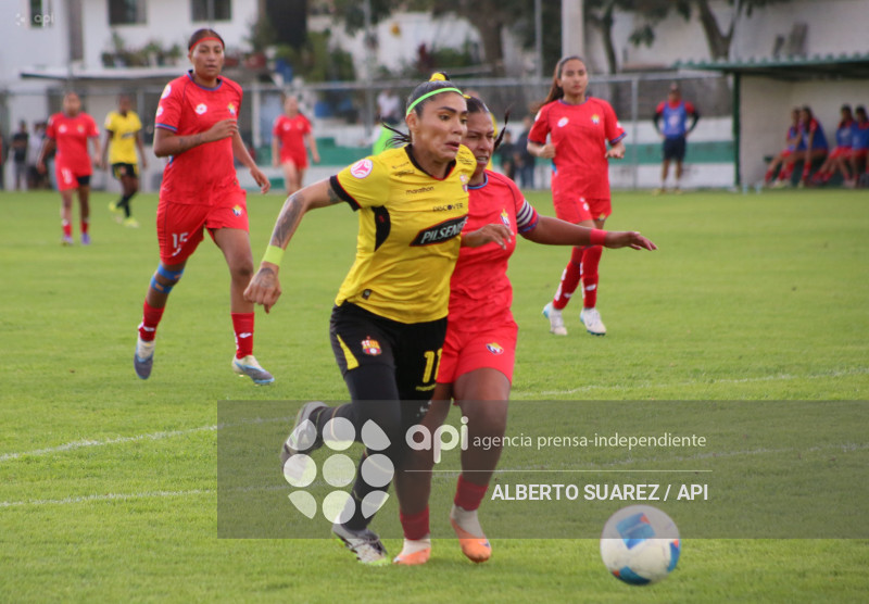 FBL SUPERLIGA FEMENINA EL NACIONAL VS BARCELONA