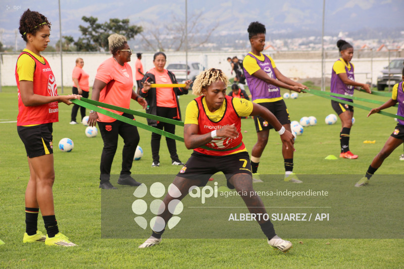 FBL SUPERLIGA FEMENINA EL NACIONAL VS BARCELONA